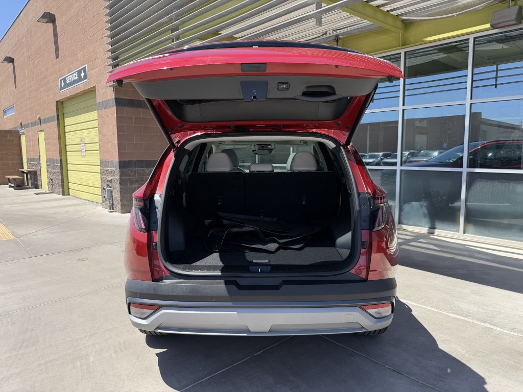 Used 2025 Hyundai Tucson Limited AWD/4WD image 41