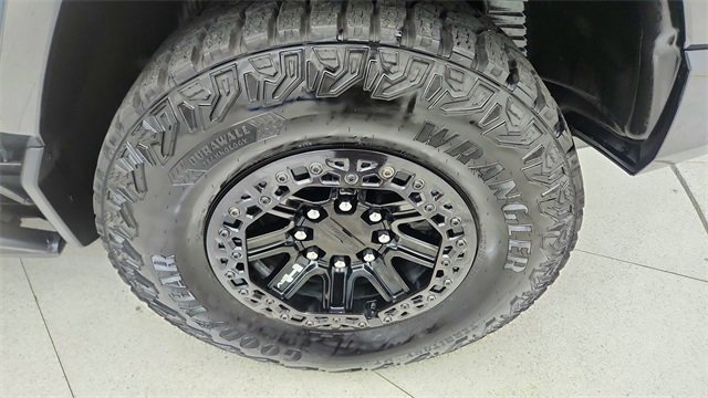 Used 2024 GMC Hummer EV 3X w/ Omega Edition image 58