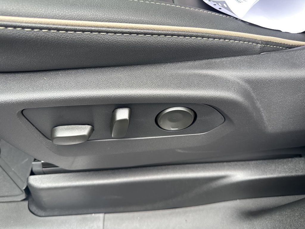 New 2026 Chevrolet Suburban Premier w/ Sun And Tow Package image 17