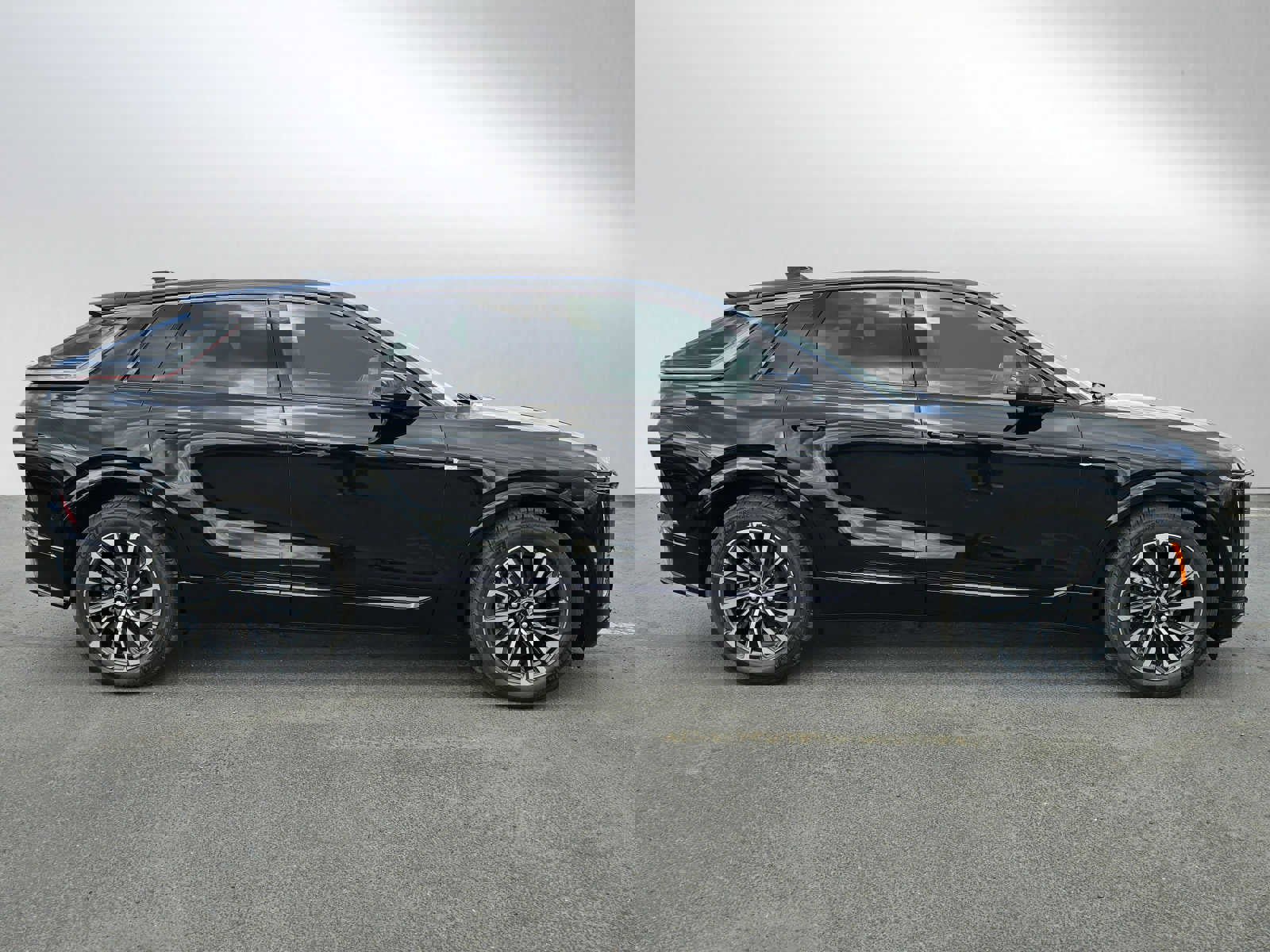 New 2024 Cadillac Lyriq Sport RWD image 8