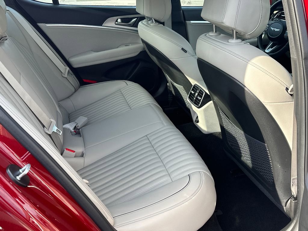 Used 2023 Genesis G70 3.3T AWD/4WD image 13