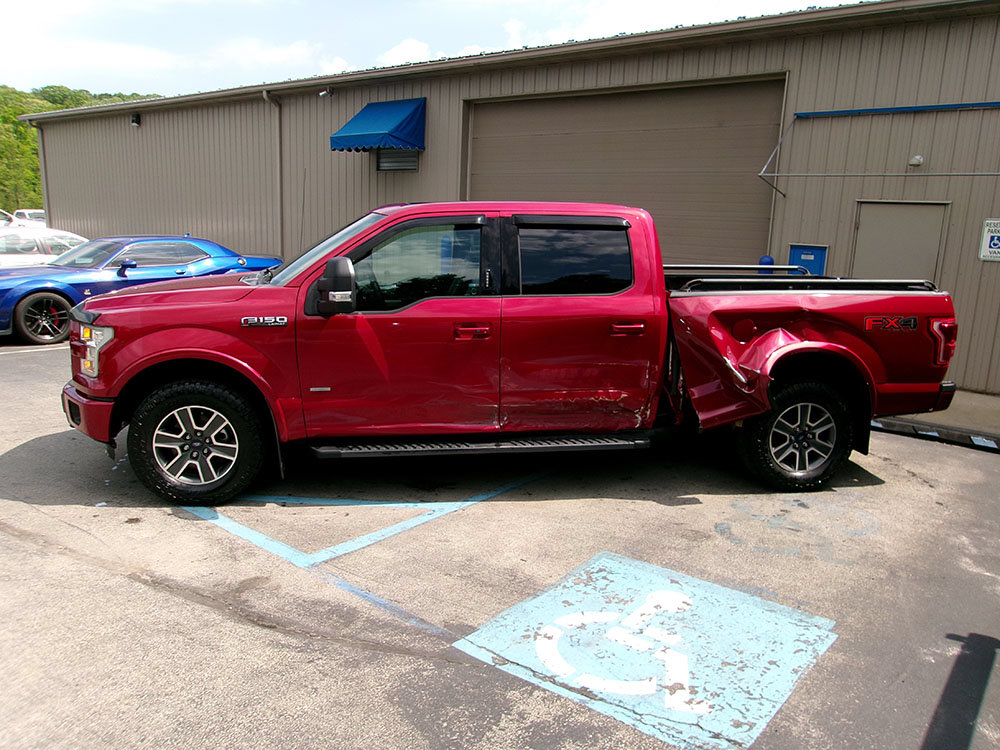 Used 2016 Ford F150 Lariat w/ Equipment Group 502A Luxury AWD/4WD image 2