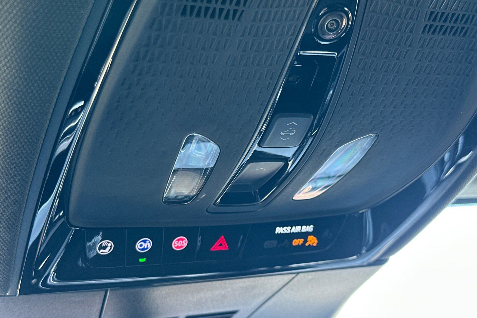 Certified 2026 Cadillac Lyriq Signature Sport w/ LPO, Floor Liner Package AWD/4WD image 21