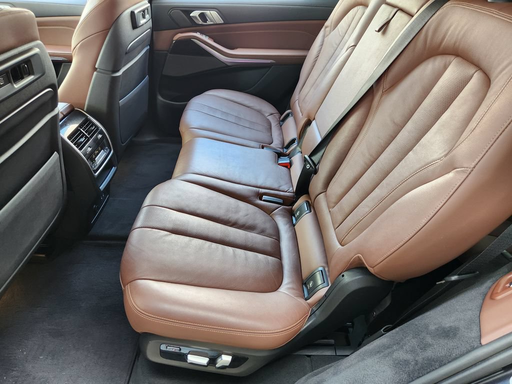 Used 2019 BMW X7 xDrive40i w/ Premium Package AWD/4WD image 32