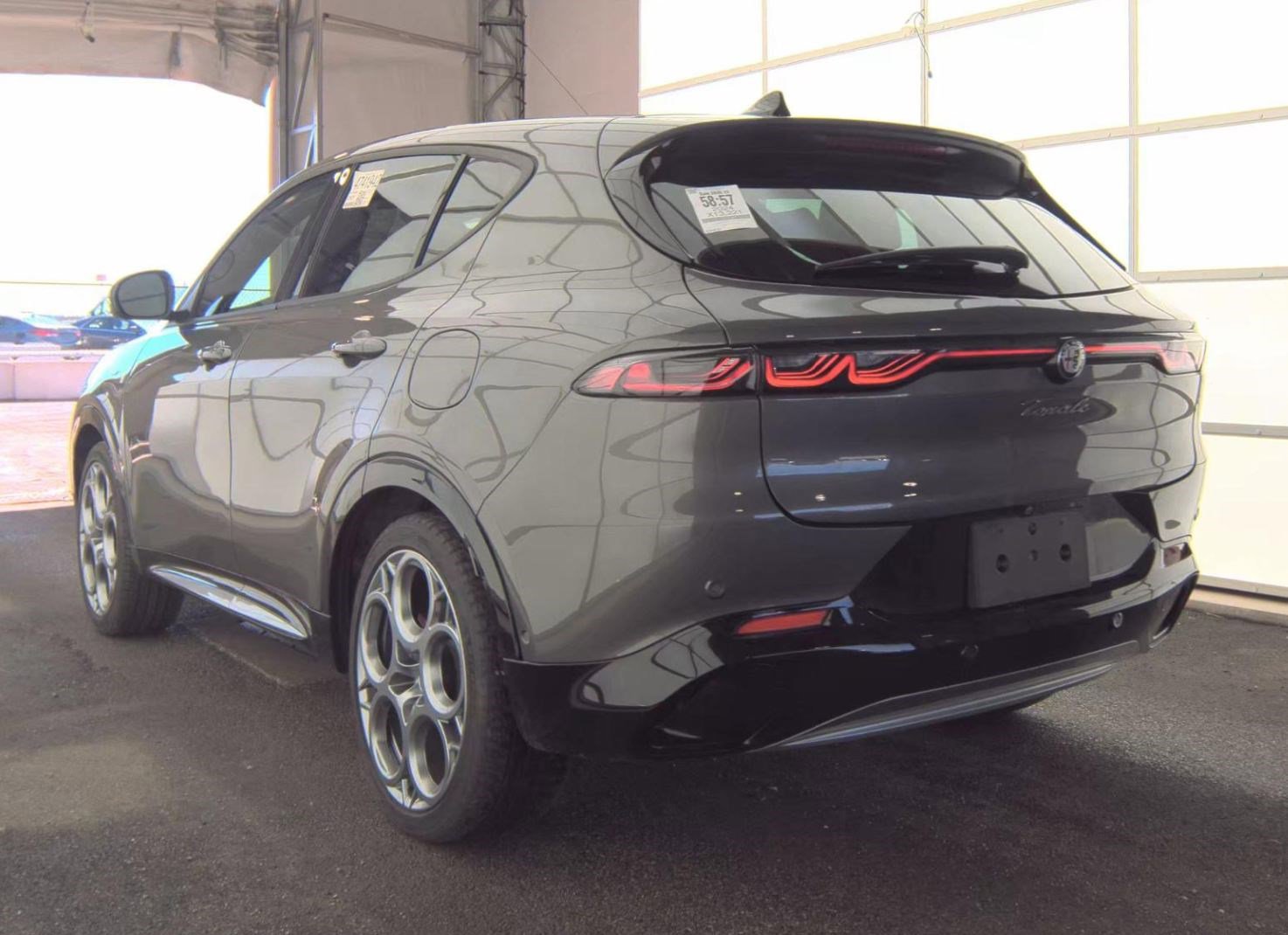 Used 2024 Alfa Romeo Tonale Ti image 8