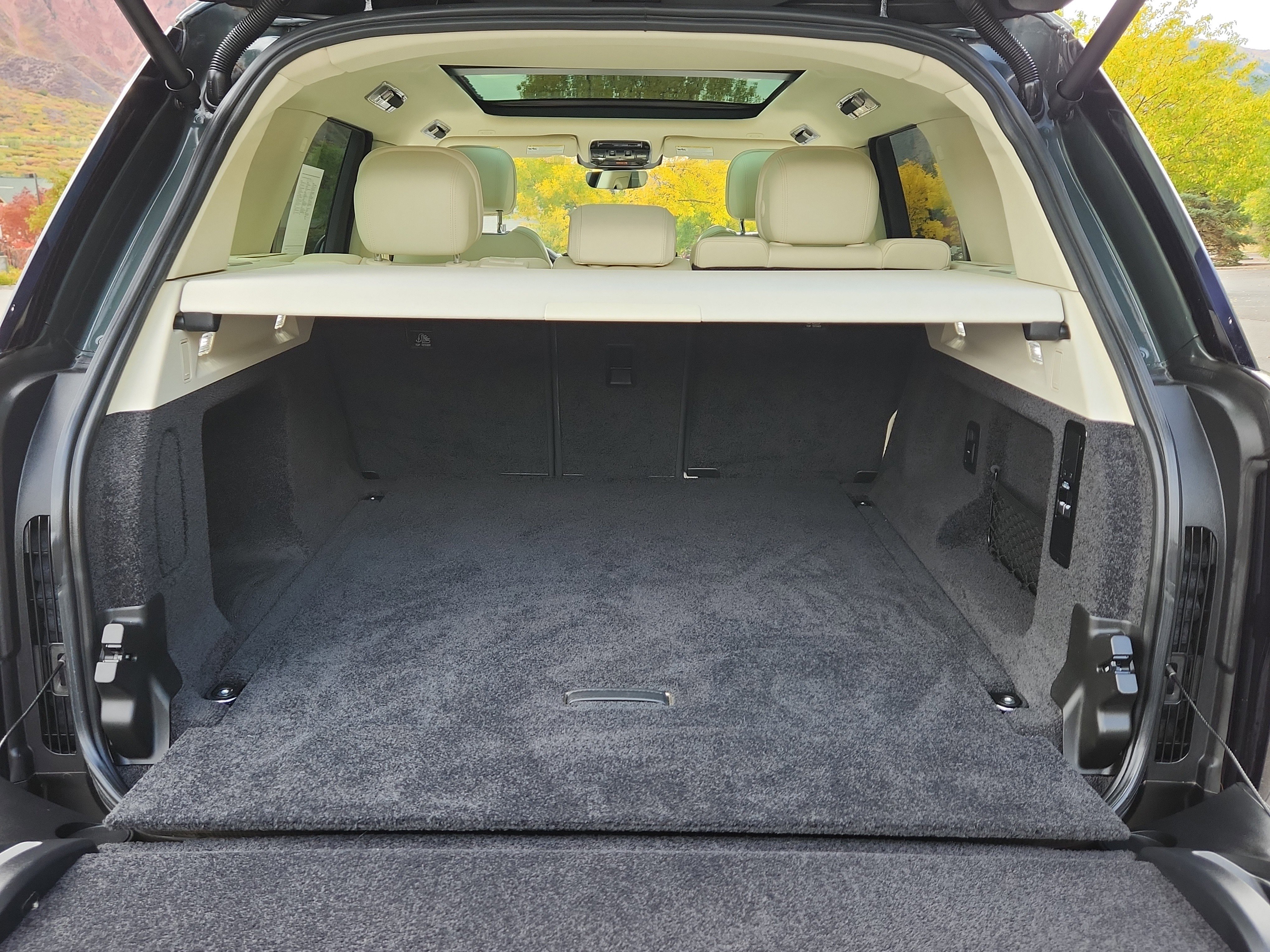 Certified 2023 Land Rover Range Rover SE image 15