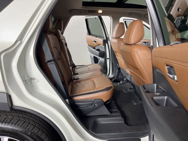 Used 2023 Nissan Pathfinder Platinum w/ Cargo Package image 49