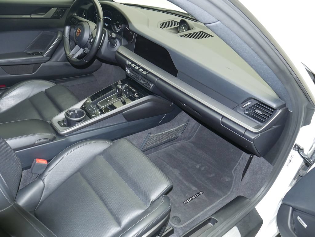 Certified 2020 Porsche 911 Carrera 4S AWD/4WD image 20