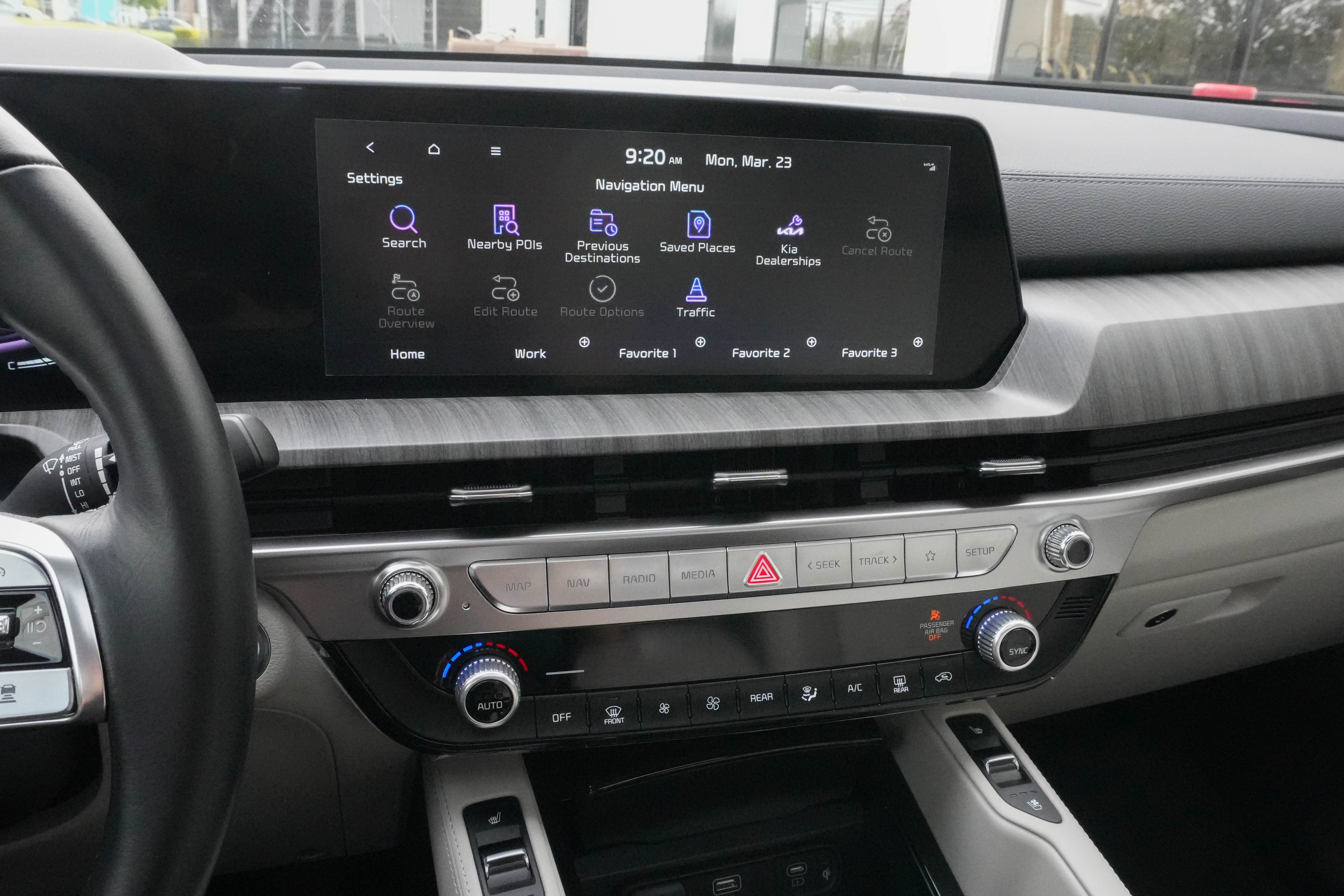 Used 2025 Kia Telluride EX w/ EX Captain's Chair Package image 22