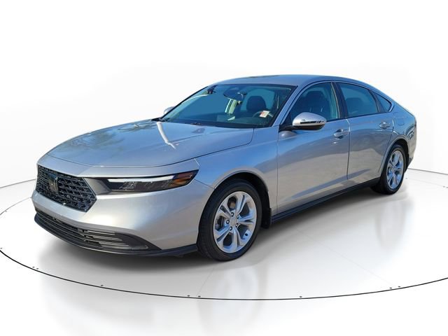 Used 2025 Honda Accord LX image 4