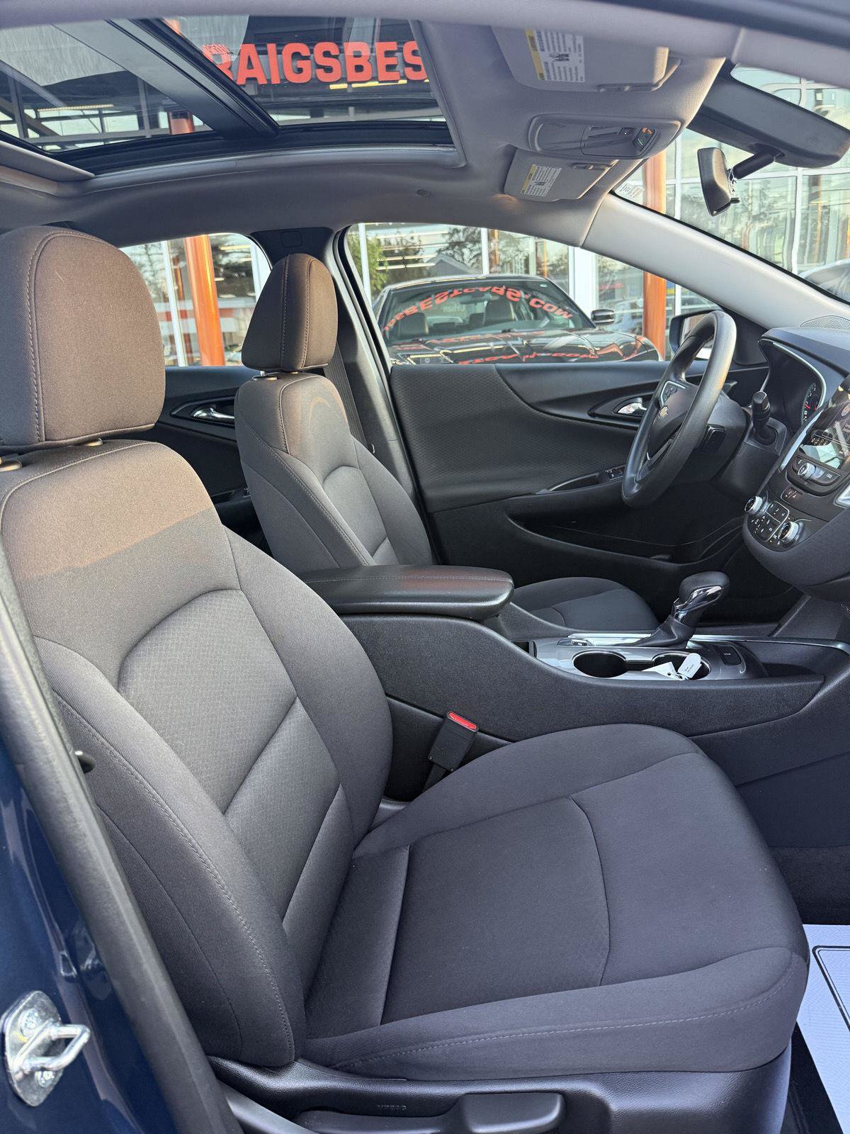 Used 2022 Chevrolet Malibu LT FWD image 16