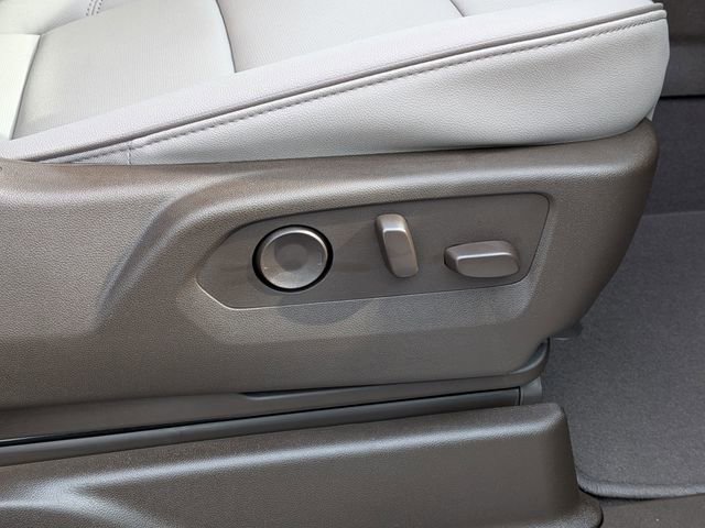 New 2026 GMC Yukon Elevation image 35