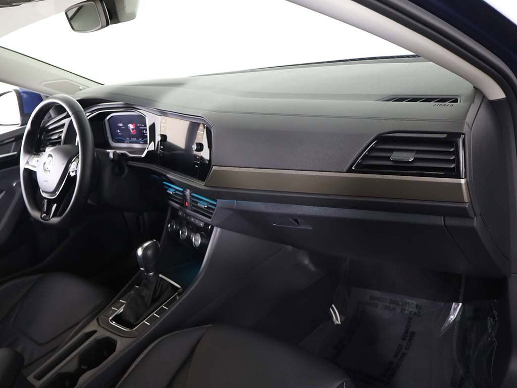 Used 2019 Volkswagen Jetta SEL Premium image 30