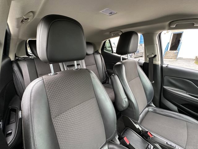 Used 2018 Buick Encore Preferred image 32