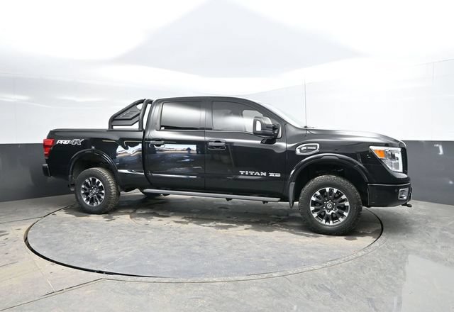 Used 2016 Nissan Titan PRO-4X w/ Pro-4x Convenience Package AWD/4WD image 4