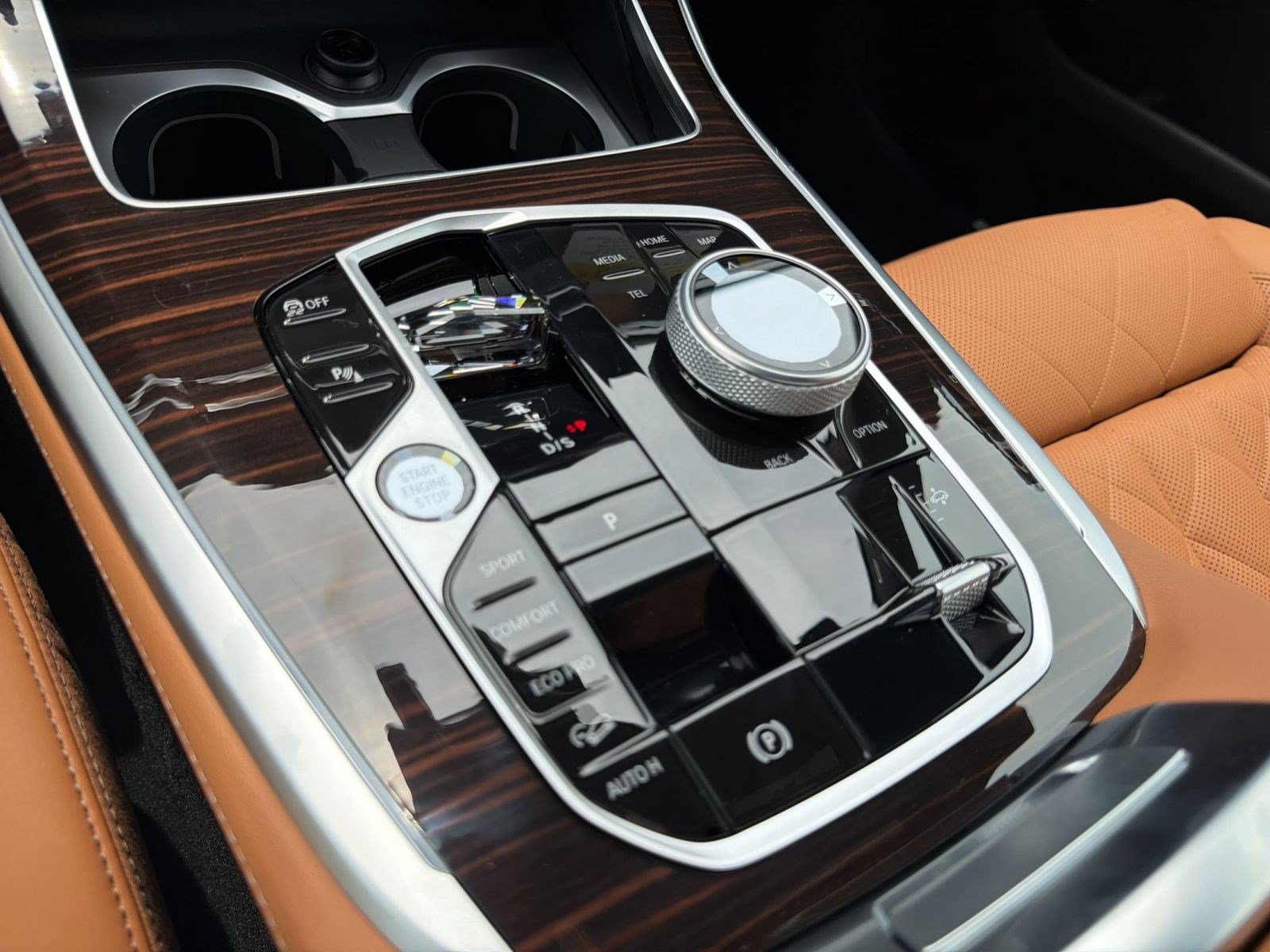 New 2027 BMW X7 xDrive40i w/ Executive Package AWD/4WD image 17