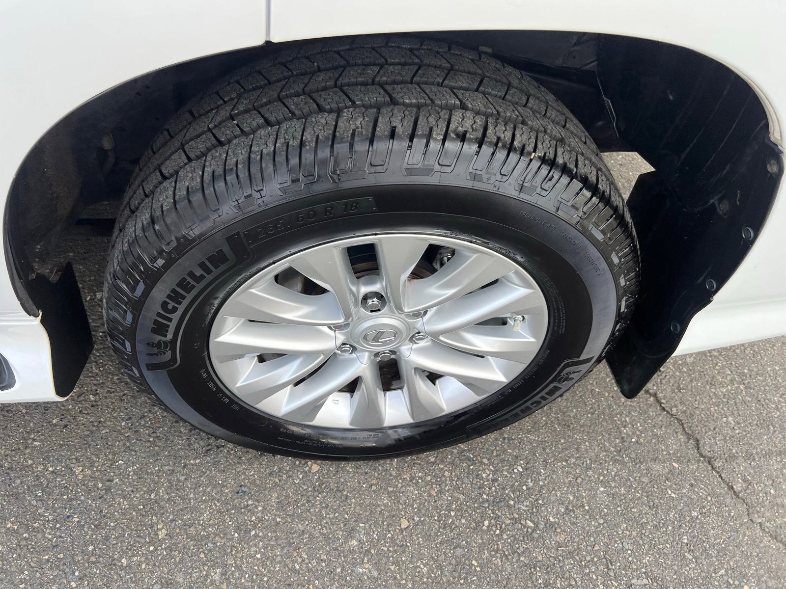 Used 2016 Lexus GX 460 w/ Comfort Package AWD/4WD image 9