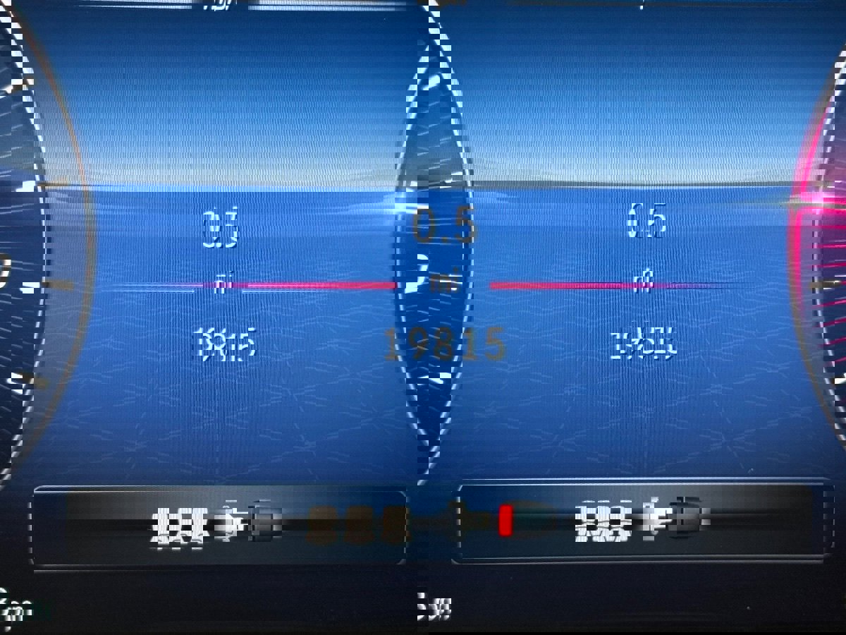 Used 2023 Mercedes-Benz C 300 4MATIC Sedan w/ Exclusive Trim Package image 23