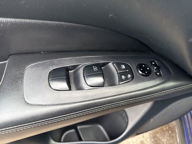 Used 2020 Nissan Pathfinder S AWD/4WD image 18