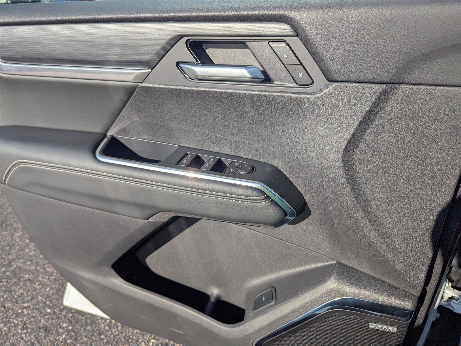 New 2026 GMC Acadia Elevation w/ Elevation Premium Package FWD image 18