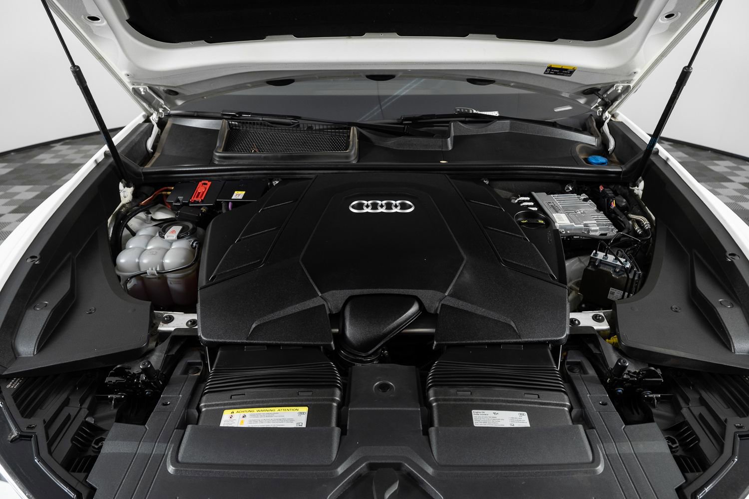 Used 2019 Audi Q8 Premium w/ Convenience Package image 44