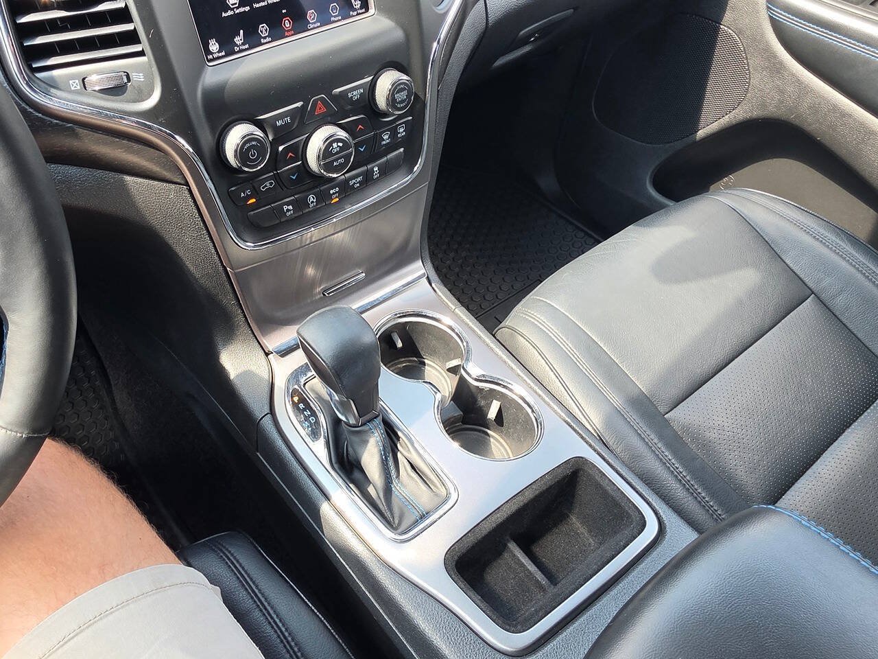 Used 2018 Jeep Grand Cherokee Laredo AWD/4WD image 27