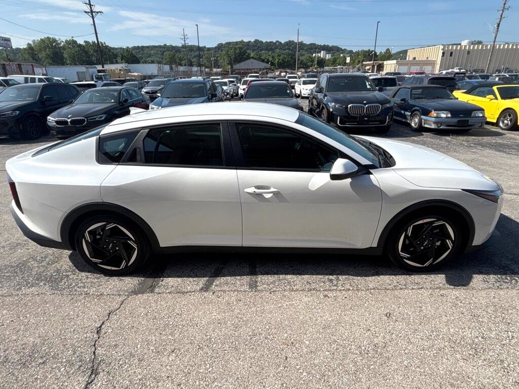 Used 2025 Kia K4 EX image 5