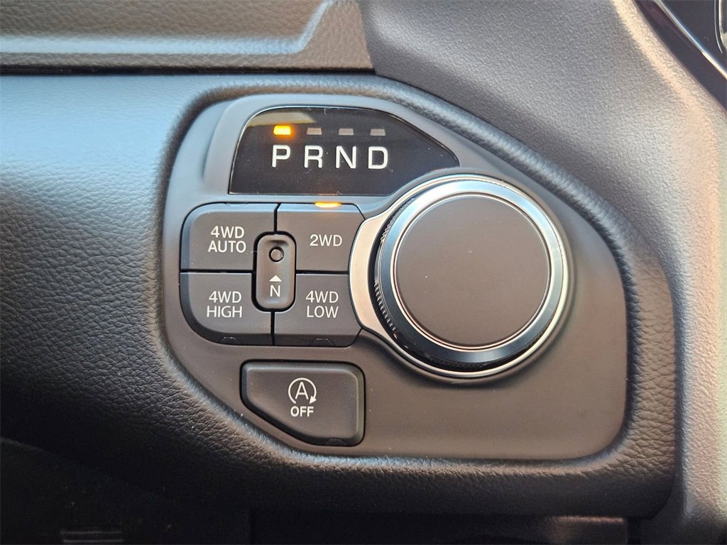 New 2026 RAM 1500 4x4 Crew Cab image 29