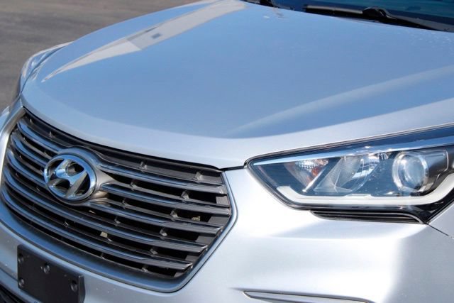 Used 2017 Hyundai Santa Fe Limited AWD/4WD image 10