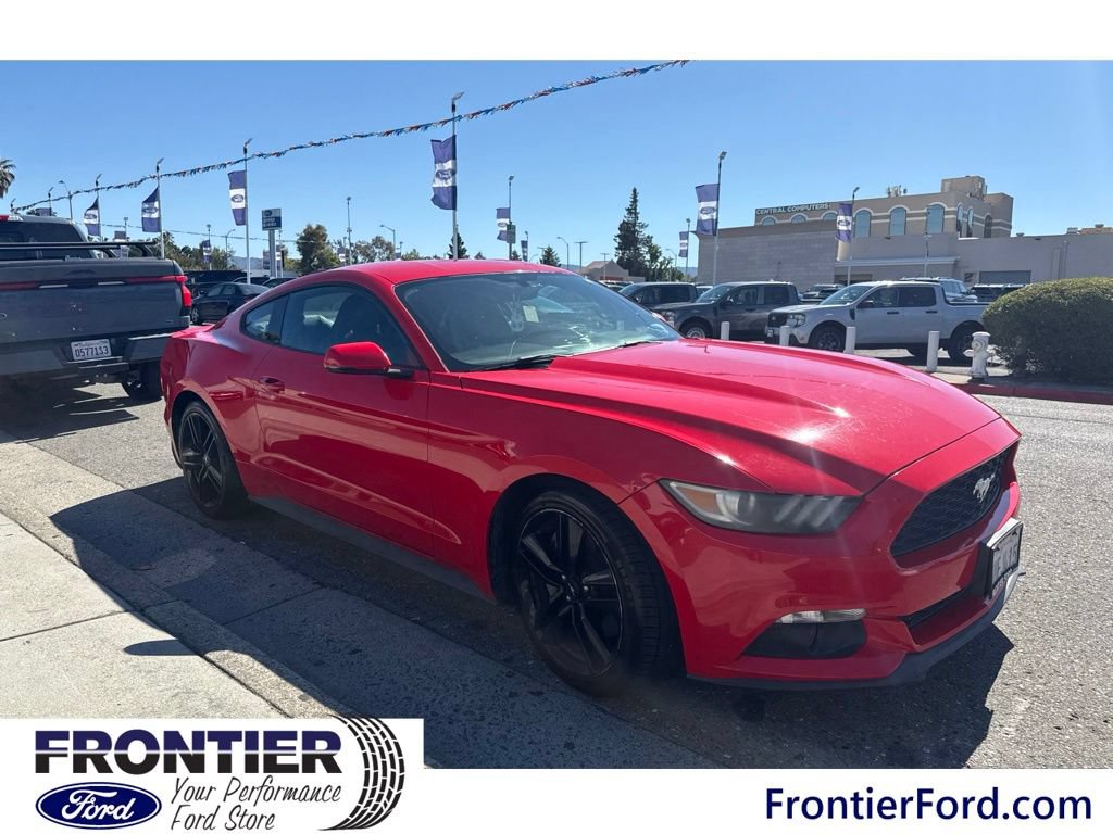 Used 2015 Ford Mustang Coupe RWD image 3