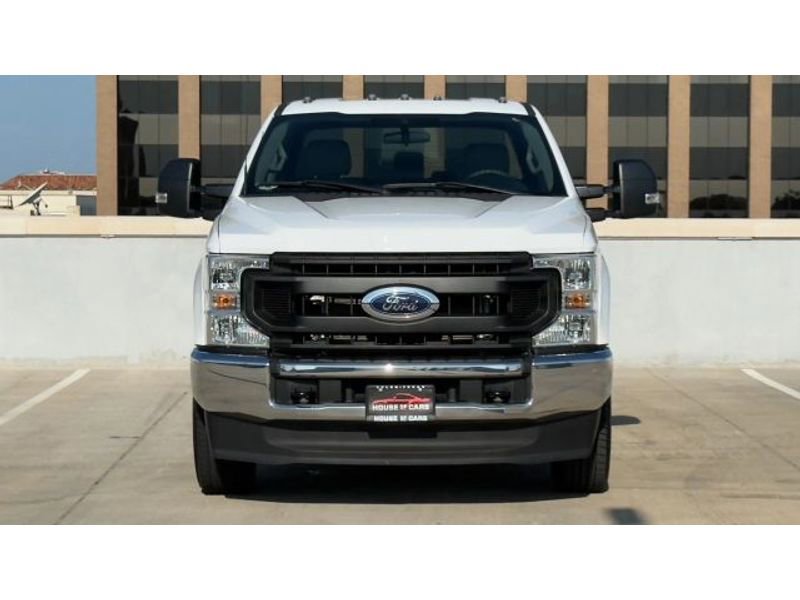 Used 2022 Ford F250 XL w/ Power Equipment Group image 4