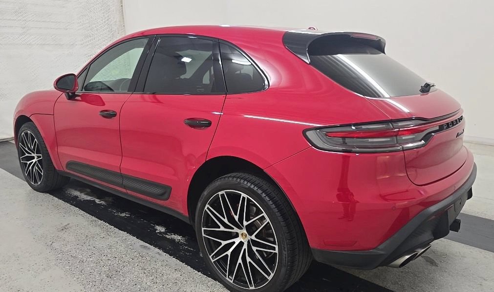 Used 2023 Porsche Macan S w/ Premium Package Plus AWD/4WD image 4