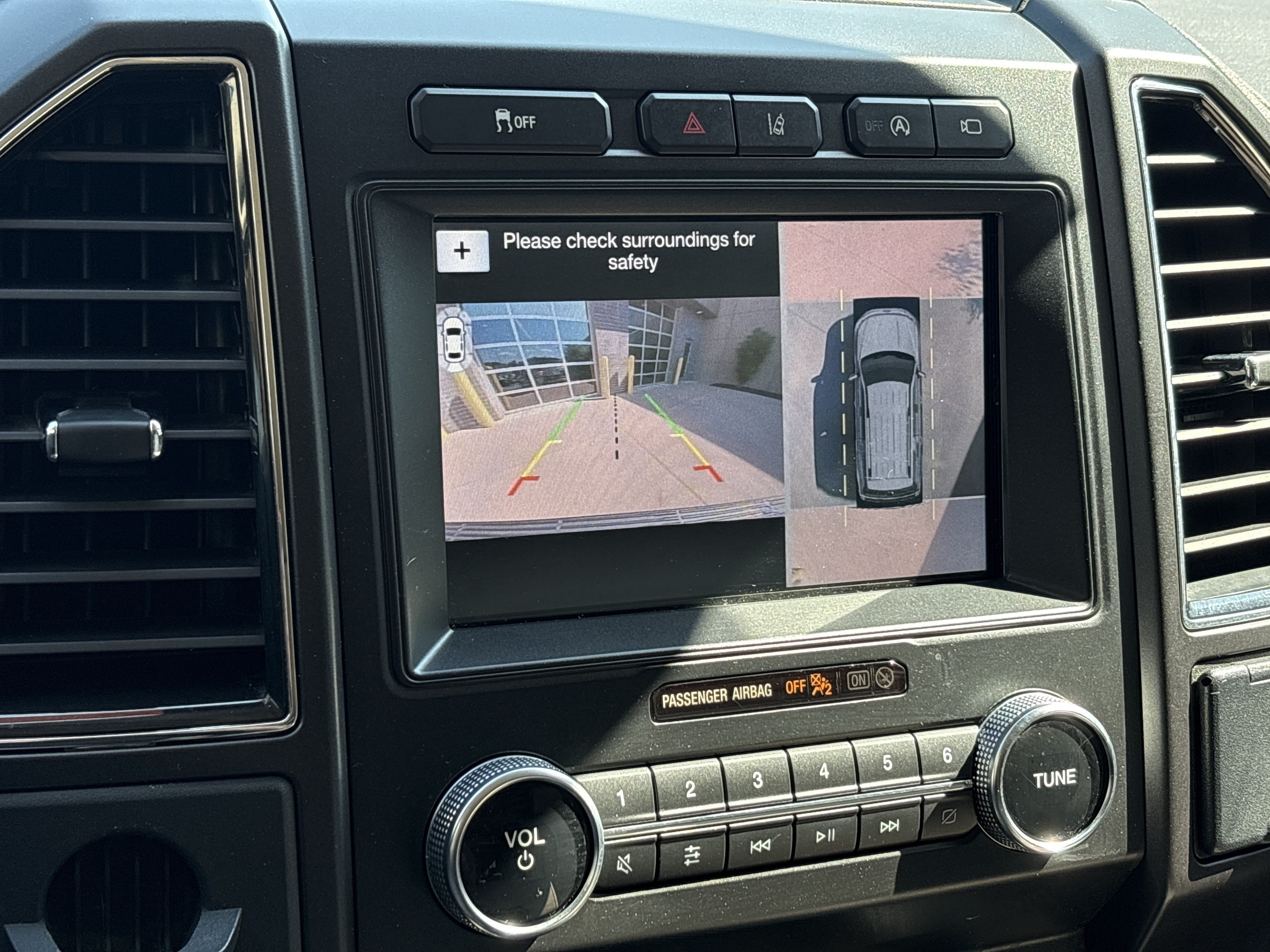 Used 2019 Ford Expedition Limited w/ Equipment Group 302A RWD image 25