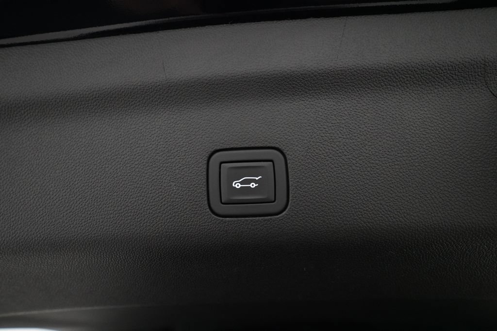 Used 2024 GMC Yukon SLT w/ SLT Luxury Package AWD/4WD image 15
