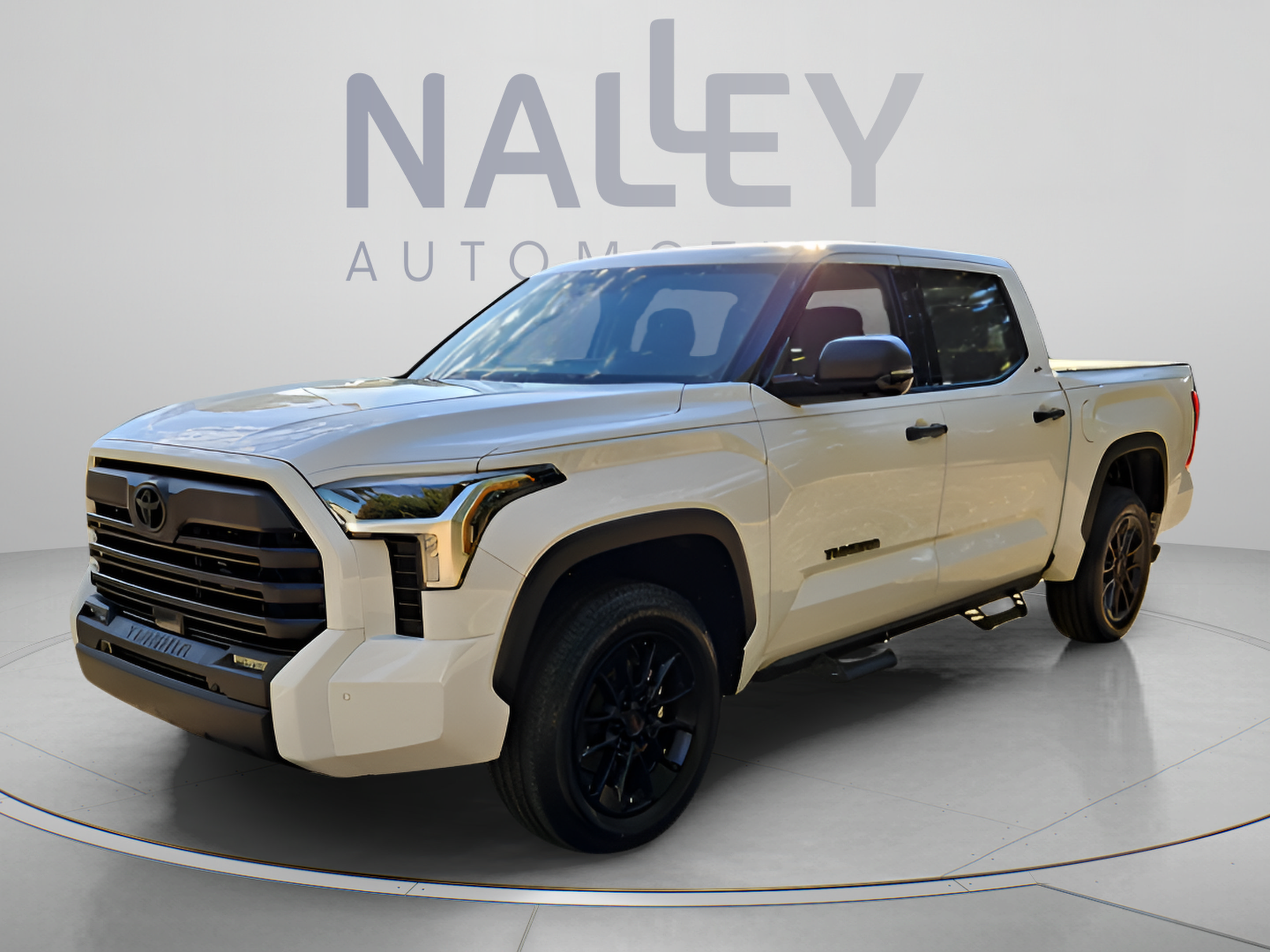 Used 2023 Toyota Tundra SR5 w/ SR5 Convenience Package AWD/4WD image 1