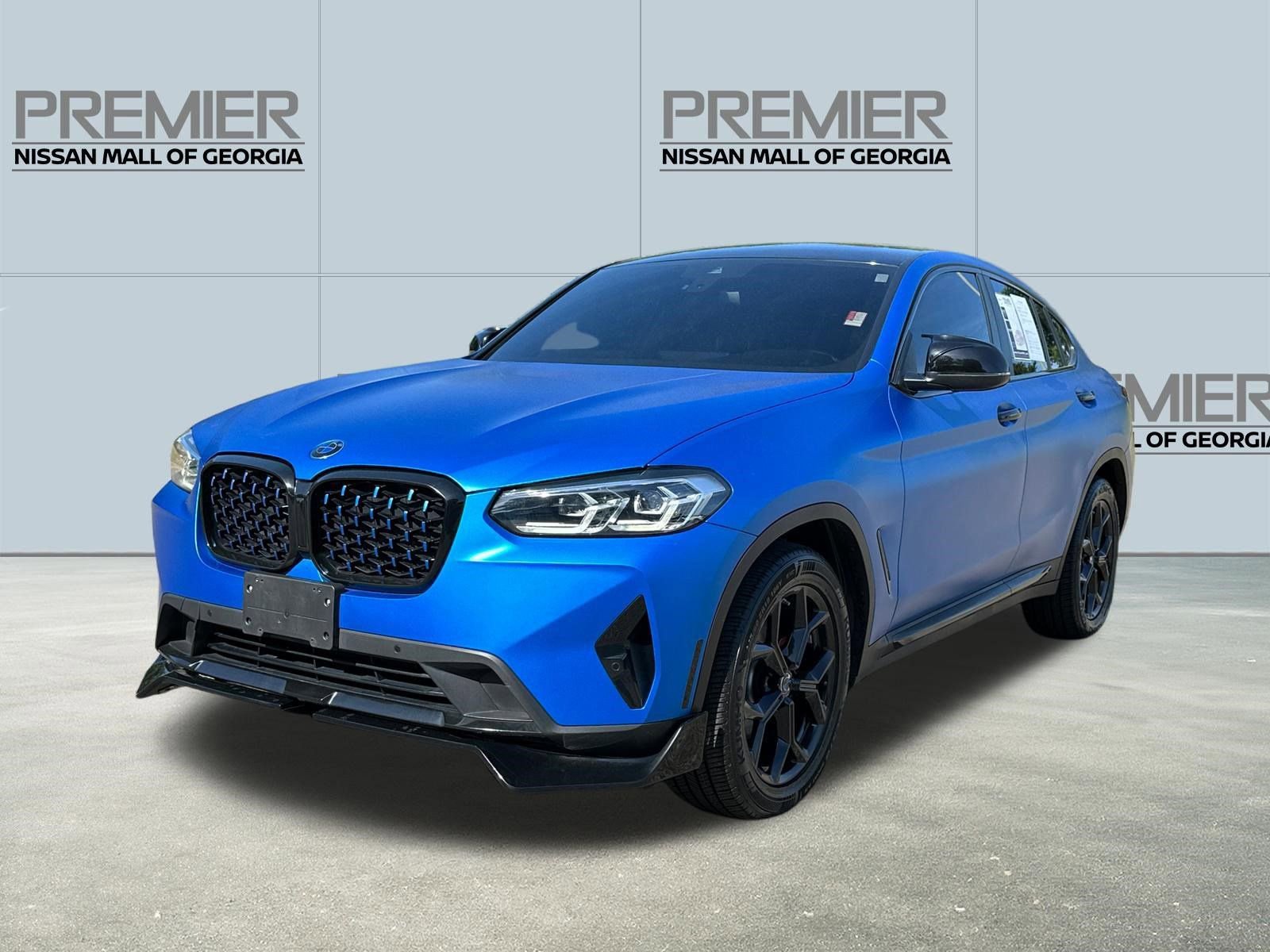 Used 2023 BMW X4 xDrive30i w/ Premium Package AWD/4WD video 1