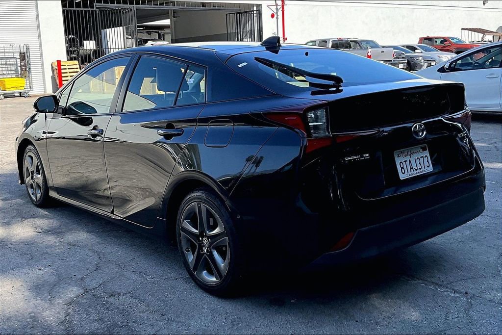 Used 2021 Toyota Prius XLE FWD image 6