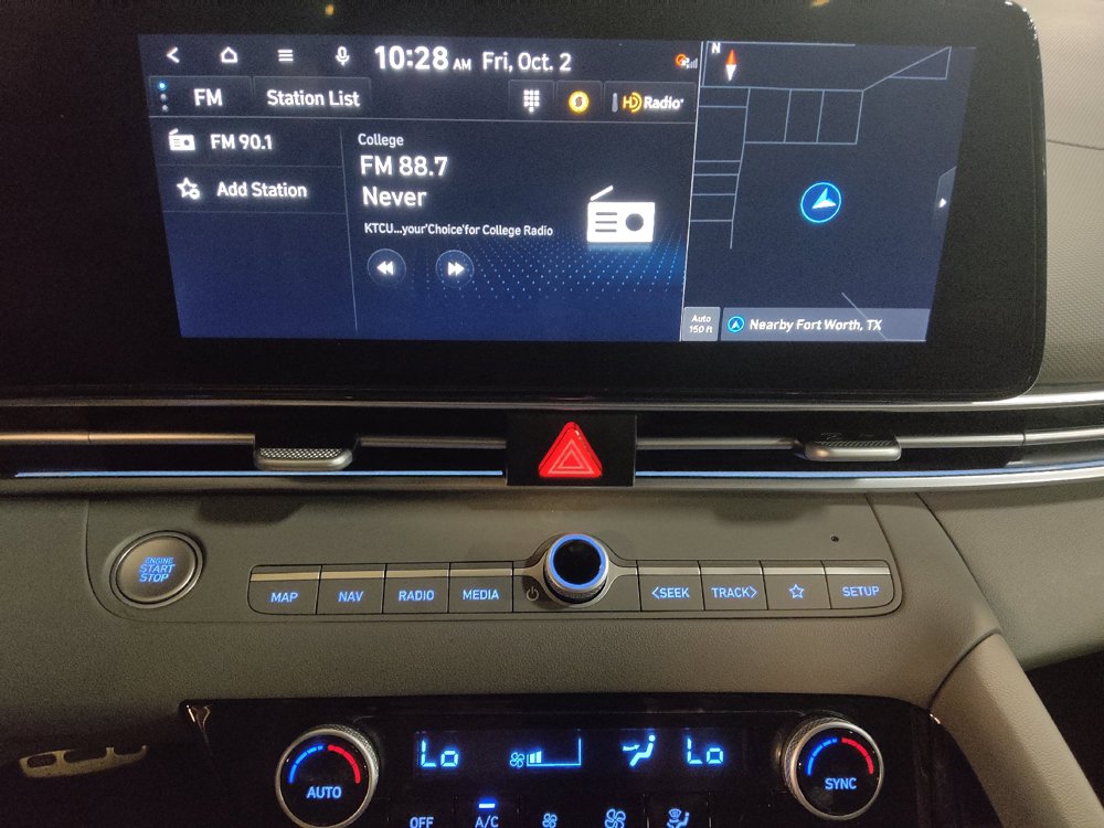 Used 2025 Hyundai Elantra SEL FWD image 25