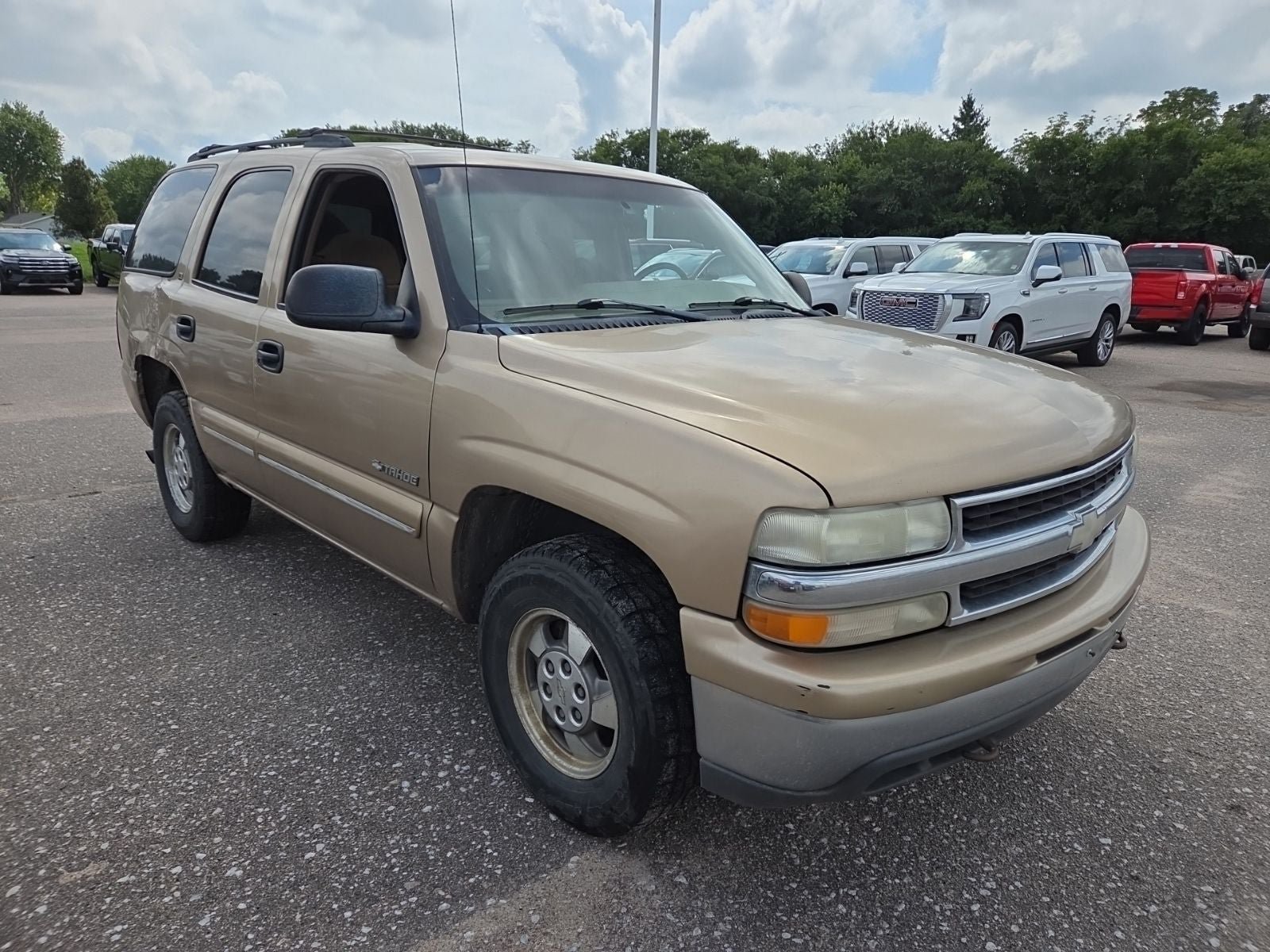 Used 2000 Chevrolet Tahoe LS w/ LS Preferred Equipment Group AWD/4WD image 6