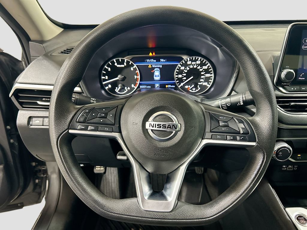 Used 2022 Nissan Altima 2.5 SV FWD image 9