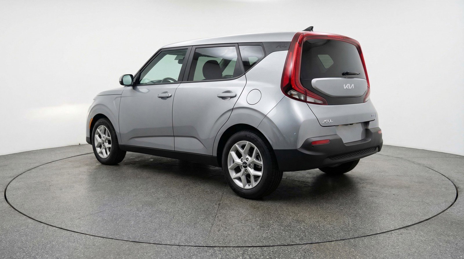 Used 2025 Kia Soul LX w/ LX Technology Package image 5