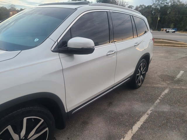 Used 2021 Honda Pilot Touring image 3