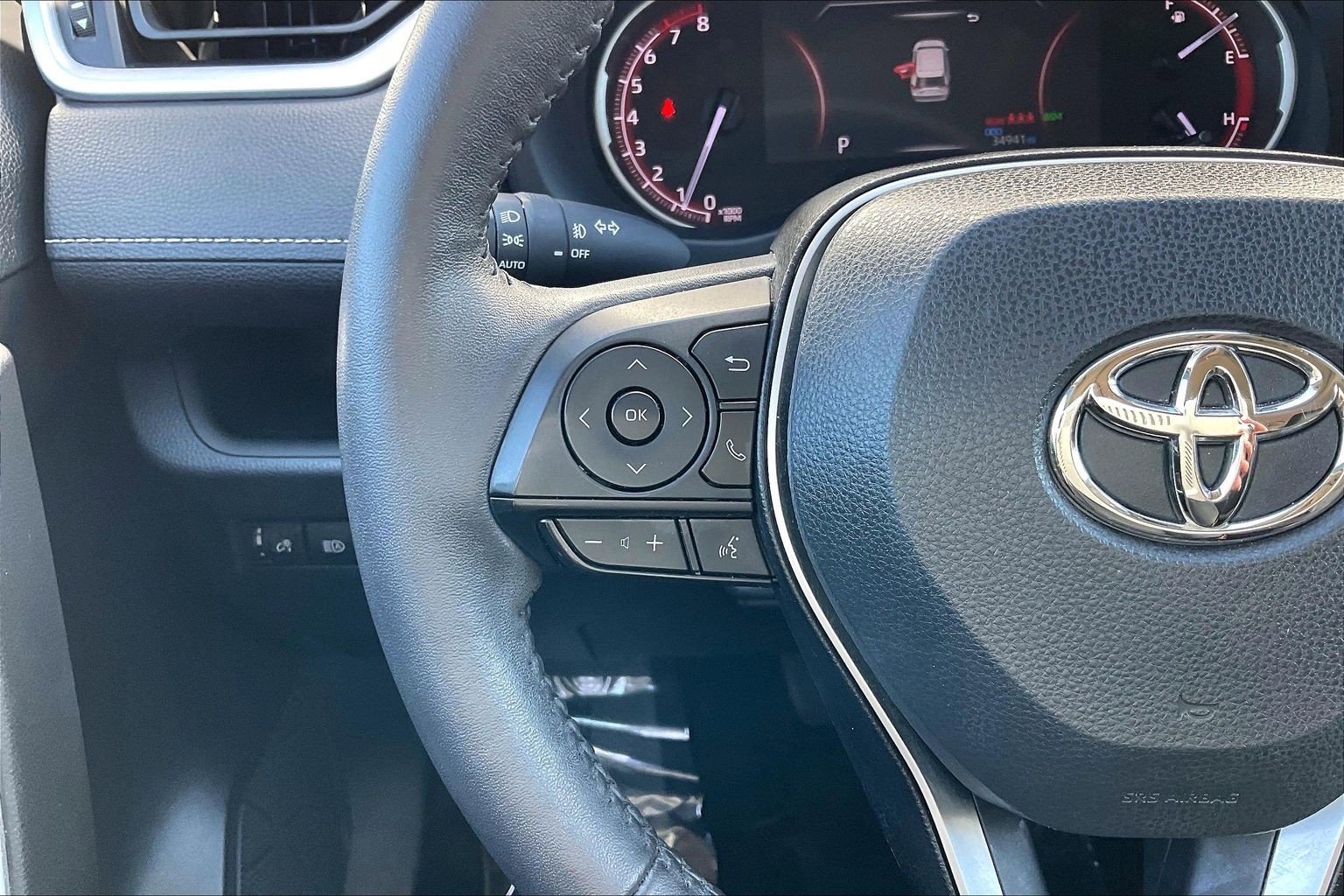 Used 2023 Toyota RAV4 XLE Premium AWD/4WD image 23
