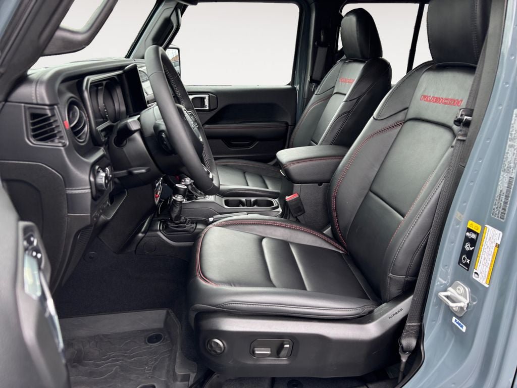 Used 2025 Jeep Wrangler Unlimited Rubicon AWD/4WD image 6