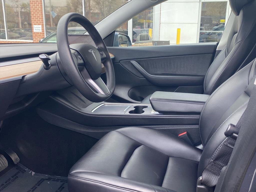 Used 2022 Tesla Model Y Long Range image 10