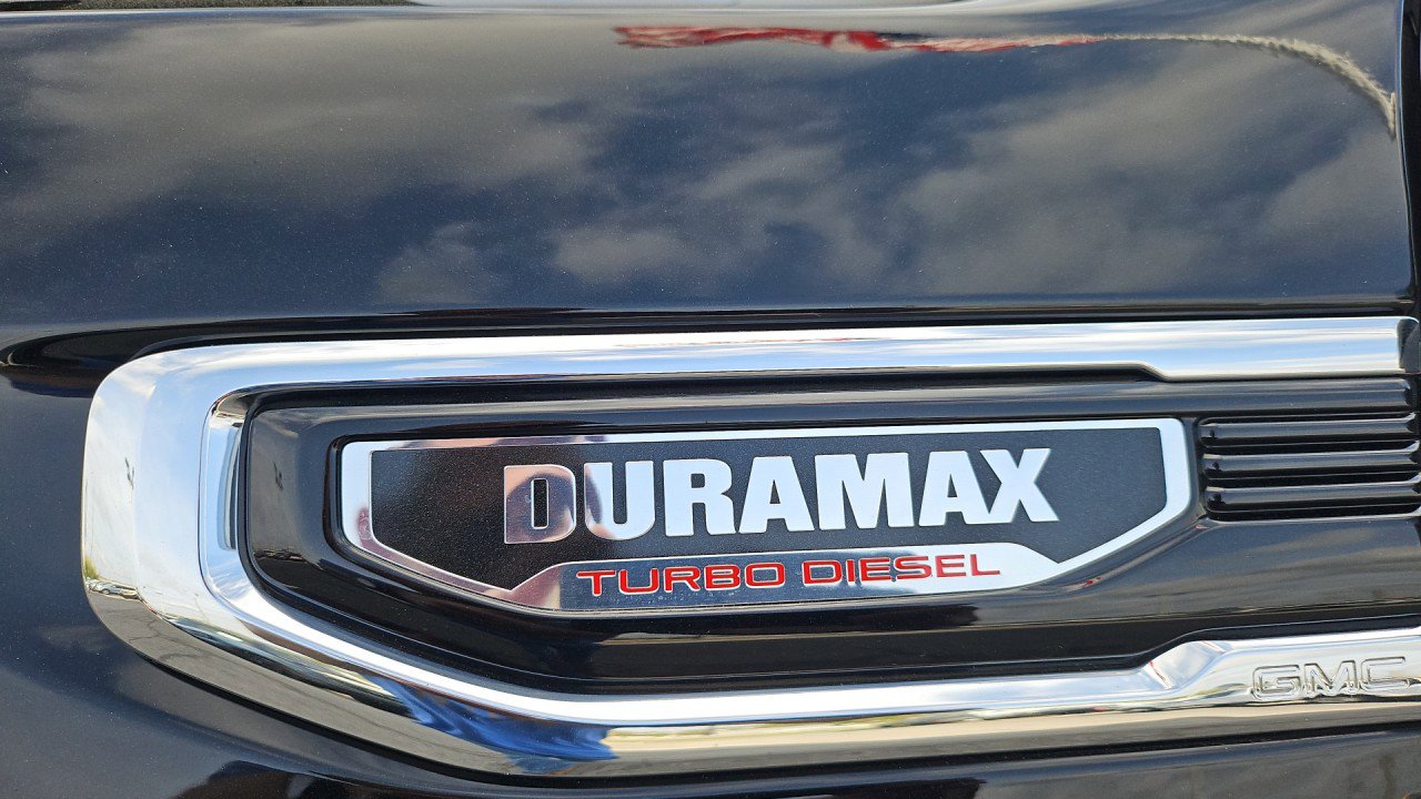 Used 2024 GMC Sierra 1500 SLT w/ SLT Premium Plus Package AWD/4WD image 10