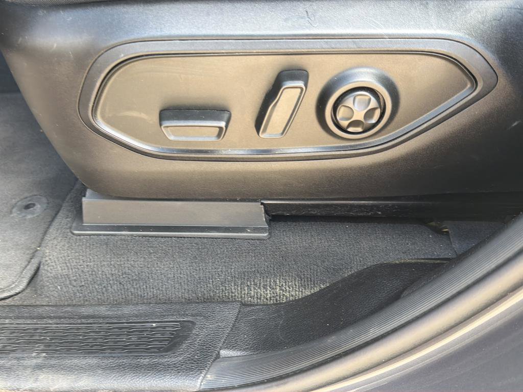 Used 2023 Jeep Grand Cherokee L Laredo image 21