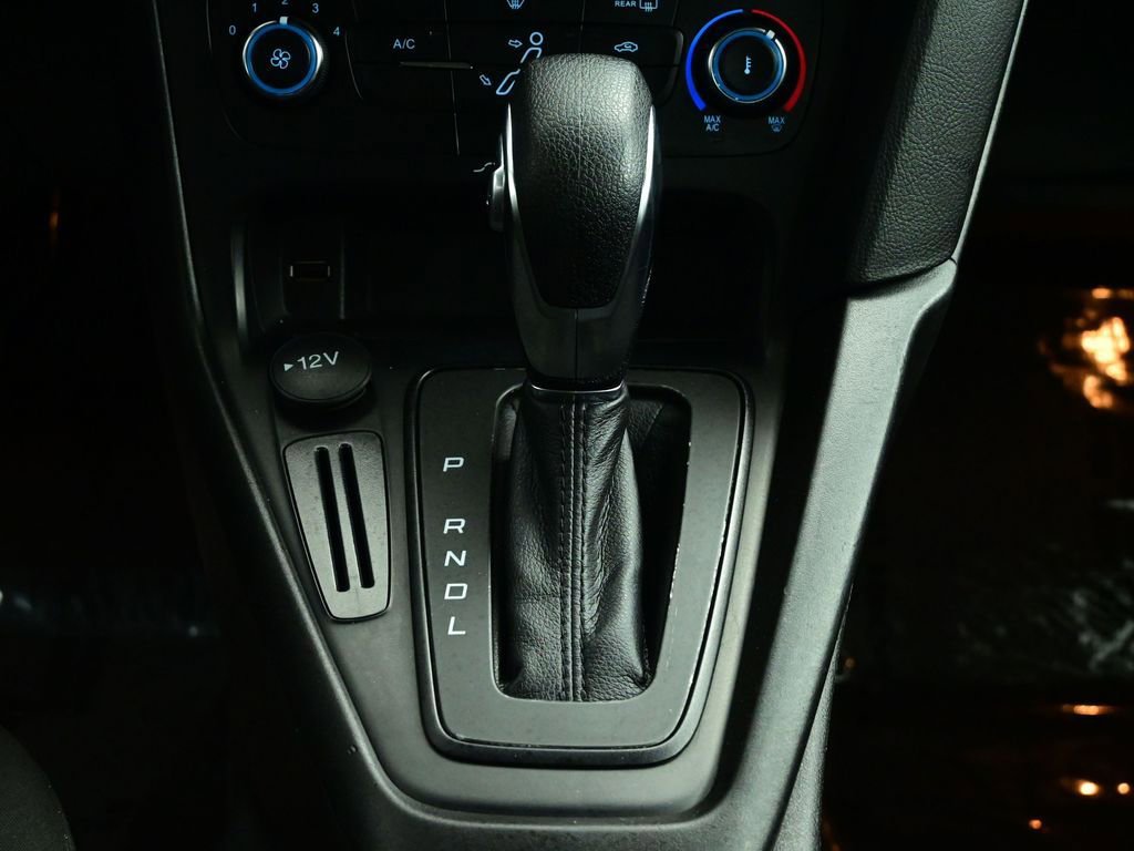Used 2018 Ford Focus SE image 43