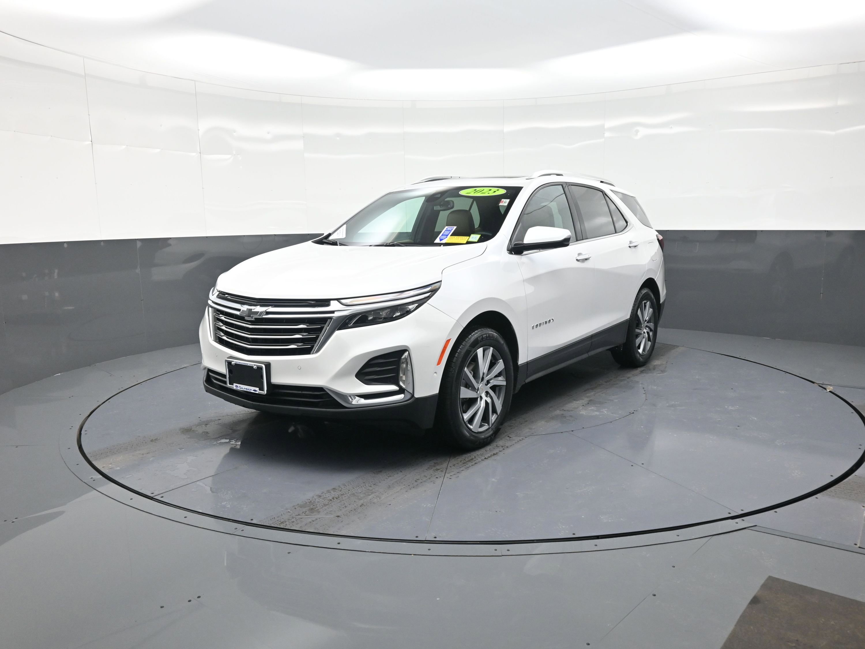 Used 2023 Chevrolet Equinox Premier image 7