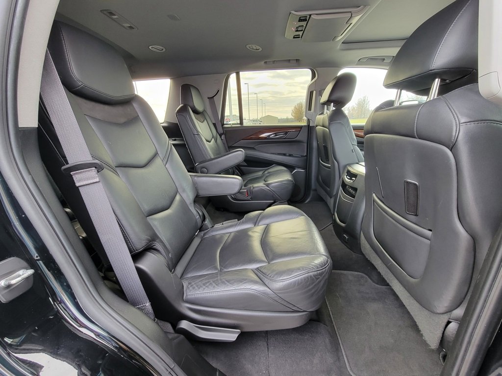 Used 2017 Cadillac Escalade Premium Luxury image 14